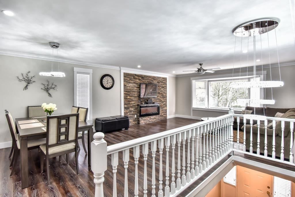 Main Photo: 5943 135 Street in Surrey: Panorama Ridge House for sale : MLS®# R2475490