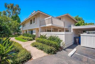 Main Photo: UNIVERSITY CITY Townhouse for sale : 3 bedrooms : 4017 Camino Lindo in San Diego
