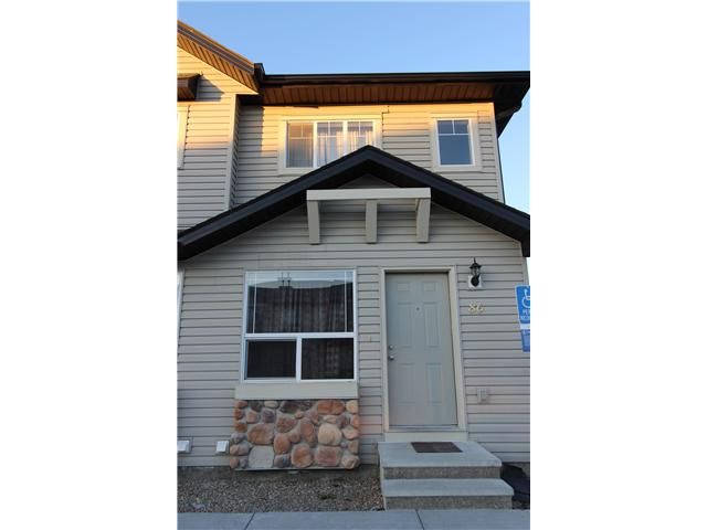 Main Photo: 86 SADDLEBROOK Point(e) NE in Calgary: Saddleridge House for sale : MLS®# C3650884