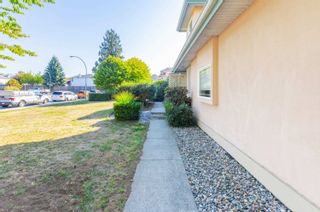 Photo 6: 3 19044 118B Avenue in Pitt Meadows: Central Meadows Townhouse for sale in "Pioneer Meadows" : MLS®# R2835355