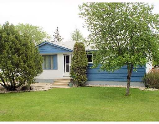 Main Photo: 845 OAKDALE Drive in WINNIPEG: Charleswood Residential for sale (South Winnipeg)  : MLS®# 2809723