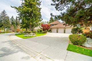 Photo 3: 2320 132 Street in Surrey: Elgin Chantrell House for sale in "Huntington Park" (South Surrey White Rock)  : MLS®# R2774203