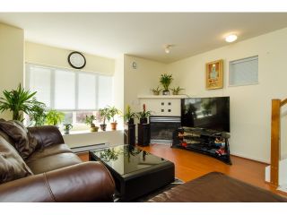 Photo 4: 6711 PRENTER Street in Burnaby: Highgate Townhouse for sale in "ROCK HILL" (Burnaby South)  : MLS®# R2010743