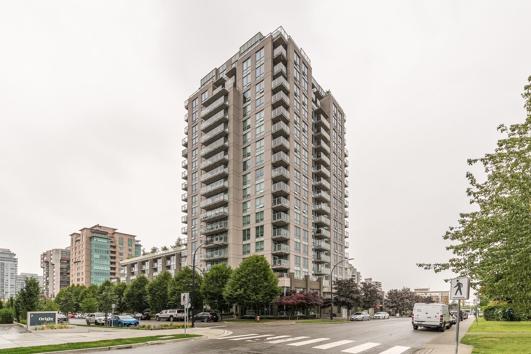 510 135  East 17TH Street, North Vancouver