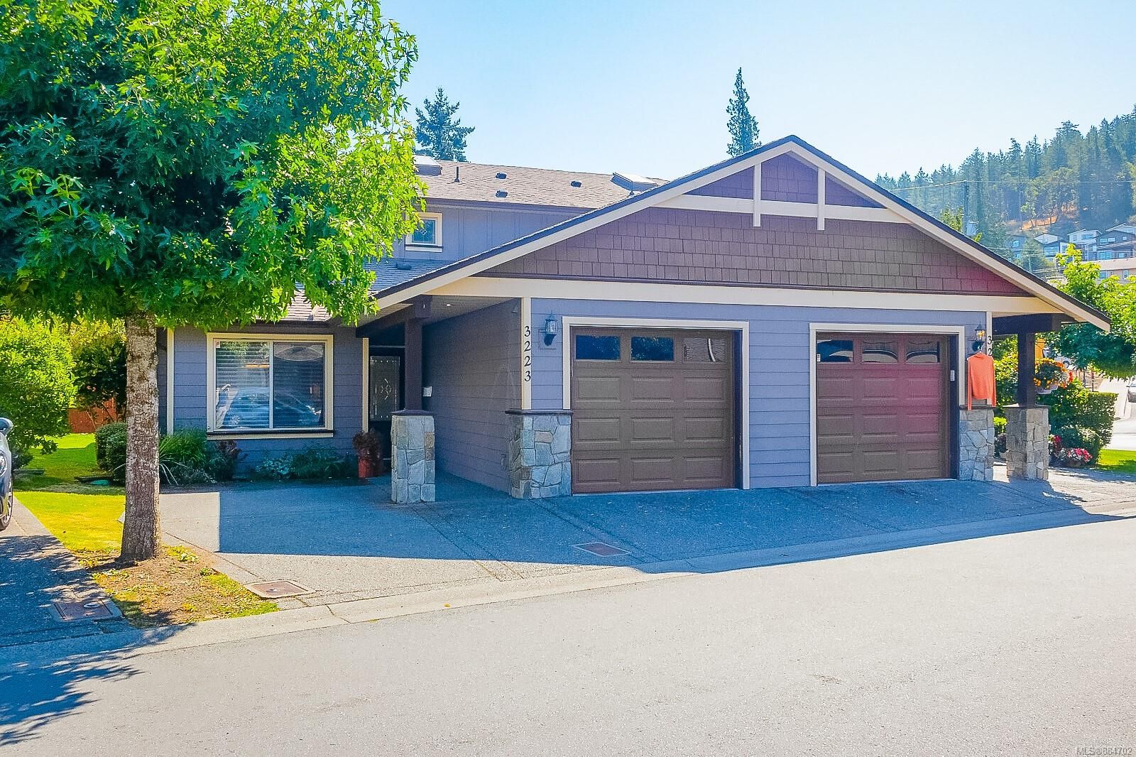Main Photo: 3223 Ernhill Pl in Langford: La Walfred Row/Townhouse for sale : MLS®# 884702