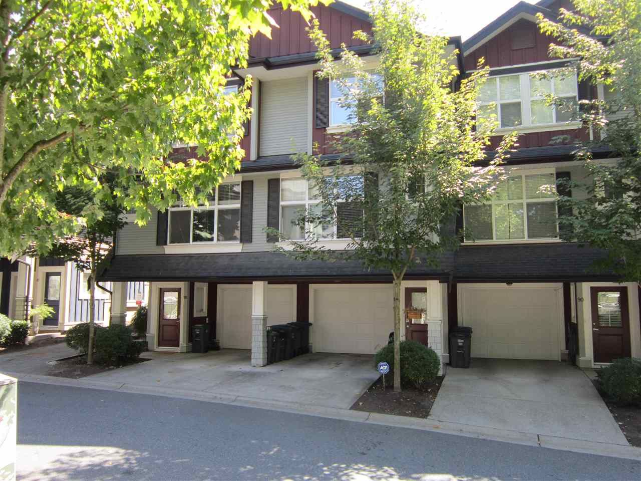 Main Photo: 89 18199 70 Avenue in Surrey: Cloverdale BC Townhouse for sale in "AUGUSTA" (Cloverdale)  : MLS®# R2296651
