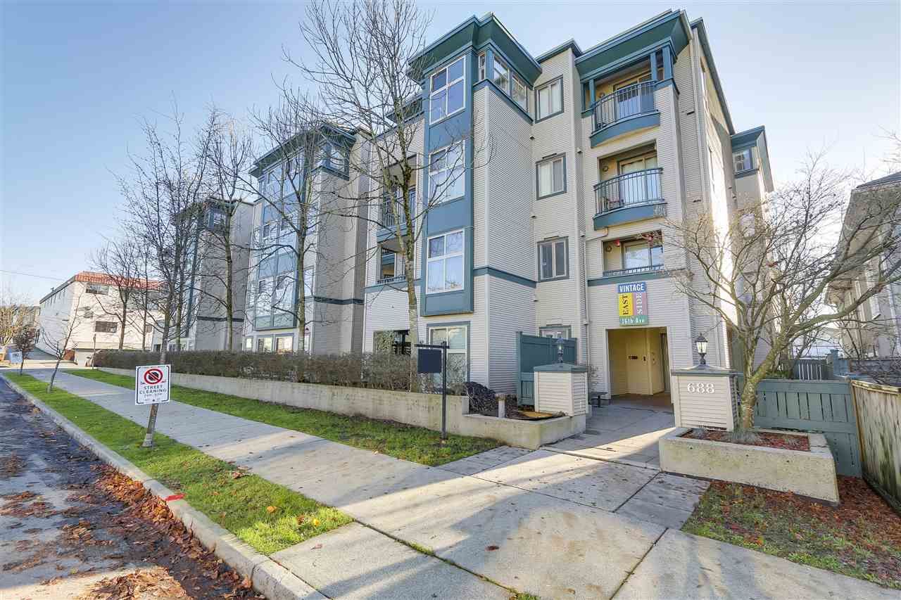 Main Photo: 312 688 E 16TH Avenue in Vancouver: Fraser VE Condo for sale in "VINTAGE EASTSIDE" (Vancouver East)  : MLS®# R2226953