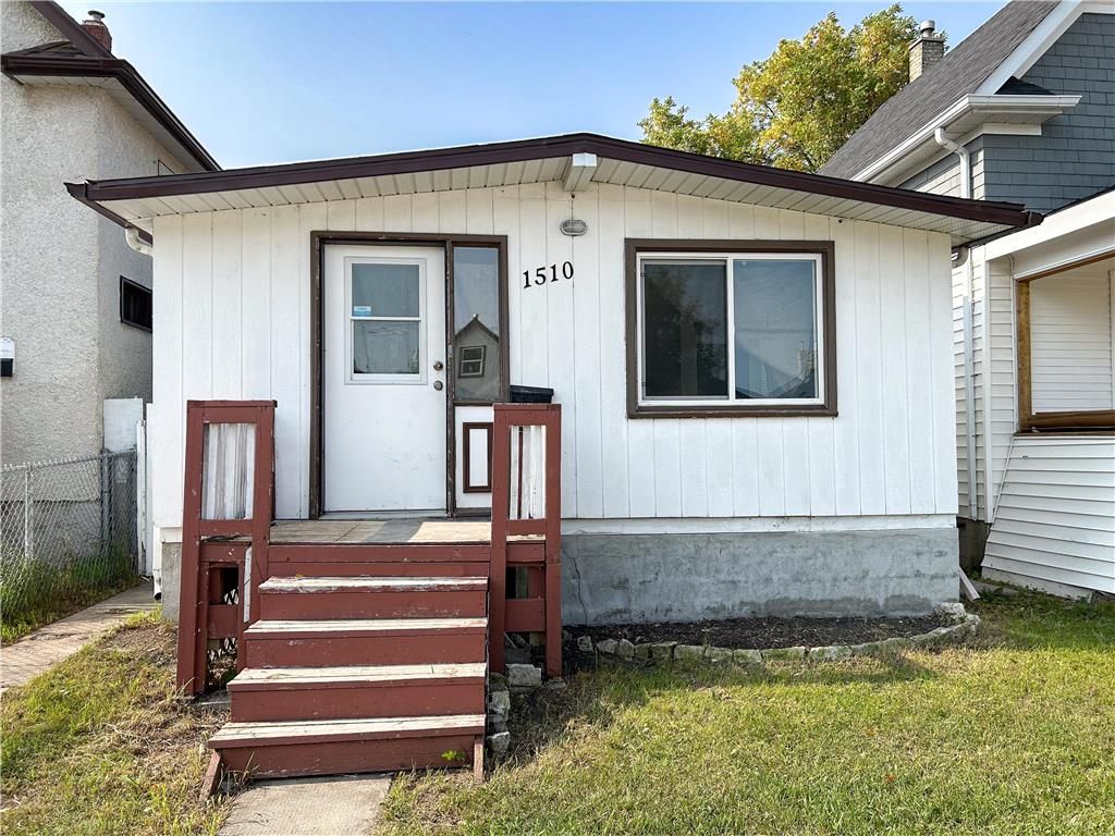 Main Photo: 1510 Alexander Avenue in Winnipeg: Weston Residential for sale (5D)  : MLS®# 202324830