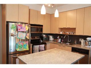 Photo 2: 207 707 E 20TH Avenue in Vancouver: Fraser VE Condo for sale in "BLOSSOM" (Vancouver East)  : MLS®# V949117