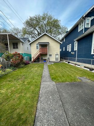 Photo 2: 1722 E 6TH Avenue in Vancouver: Grandview Woodland House for sale (Vancouver East)  : MLS®# R2774146