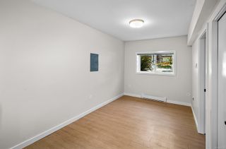 Photo 27: 1050 Hillside Ave in Victoria: Vi Hillside Half Duplex for sale : MLS®# 881796