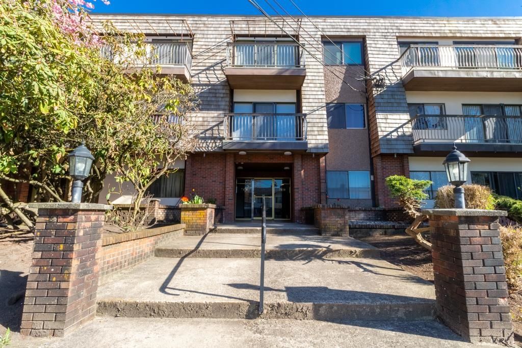 Main Photo: 106 7428 19TH Avenue in Burnaby: Edmonds BE Condo for sale (Burnaby East)  : MLS®# R2869861