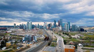 Photo 6: 914 8 Avenue SE in Calgary: Inglewood Semi Detached (Half Duplex) for sale : MLS®# A2130381