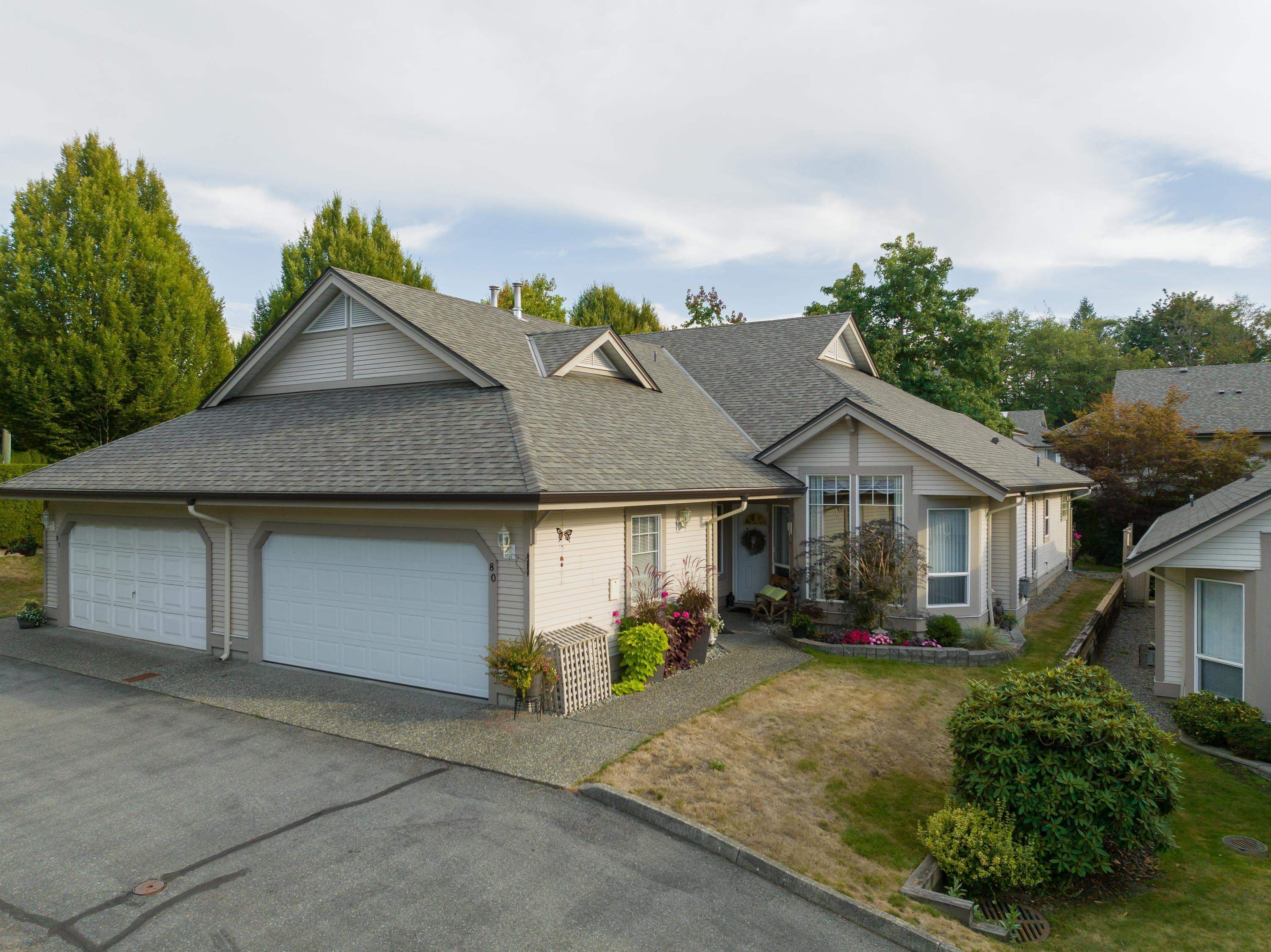 Main Photo: #80 9025 216 Street in Langley: Walnut Grove Townhouse for sale in "Coventry Woods" : MLS®# R2812783
