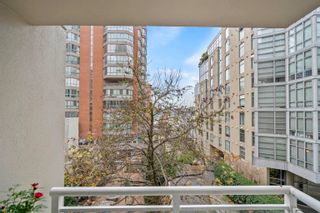 Photo 14: 405 910 BEACH Avenue in Vancouver: Yaletown Condo for sale (Vancouver West)  : MLS®# R2863389