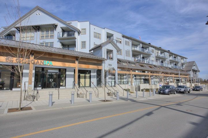Main Photo: 401 6233 LONDON Road in Richmond: Steveston South Condo for sale in "LONDON STATION I" : MLS®# R2097409