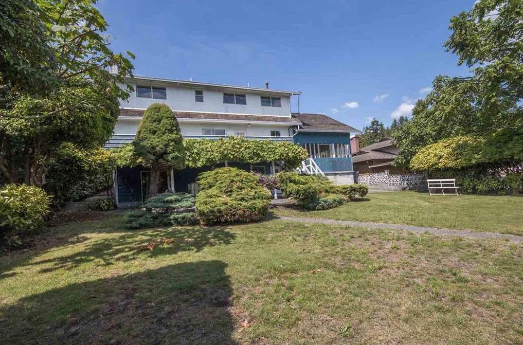 Photo 3: Photos: 1146 MADORE Avenue in Coquitlam: Central Coquitlam House for sale : MLS®# R2252394