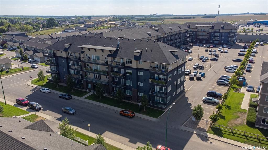 Main Photo: 105 702 Hart Road in Saskatoon: Blairmore Residential for sale : MLS®# SK906450