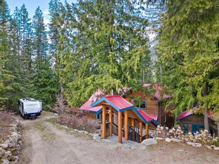 Photo 2: 3195 HEDDLE ROAD in Nelson: House for sale : MLS®# 2476244
