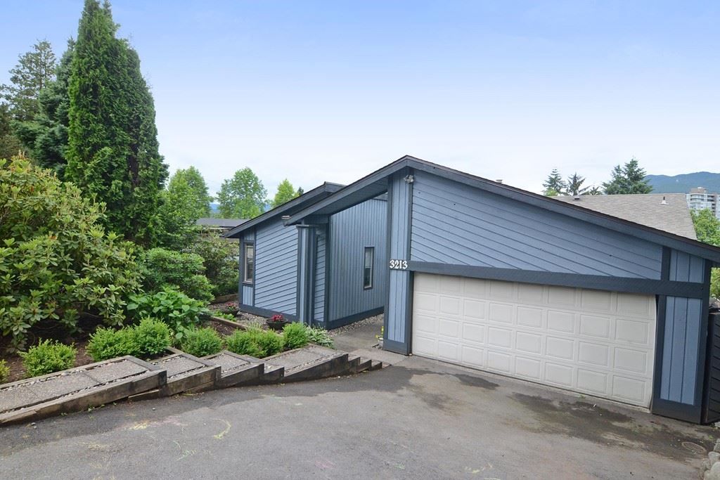 Main Photo: 3213 PINDA Drive in Port Moody: Port Moody Centre House for sale : MLS®# R2180092