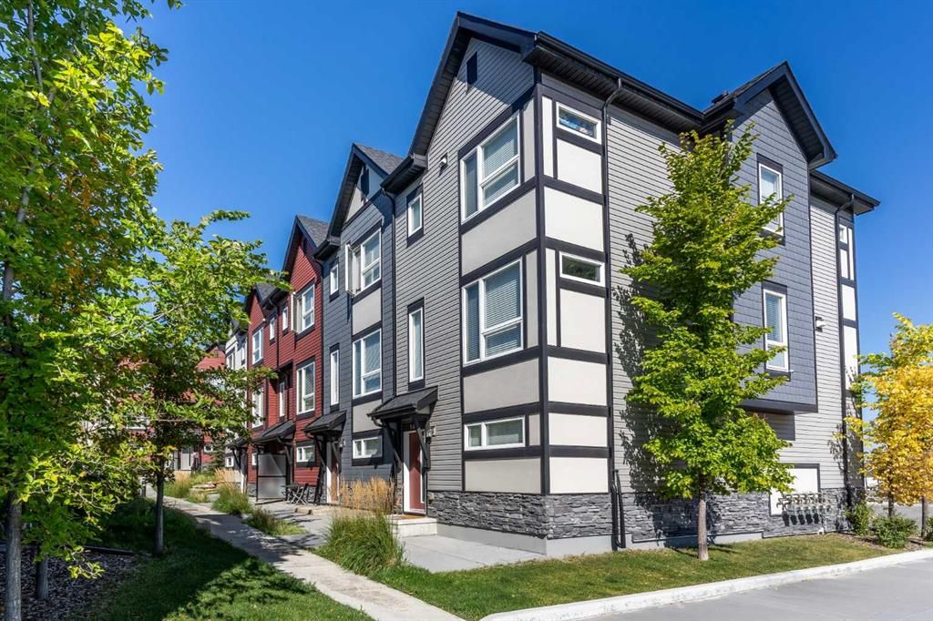 Main Photo: 502 11 Evanscrest Mews NW in Calgary: Evanston Row/Townhouse for sale : MLS®# A2081429