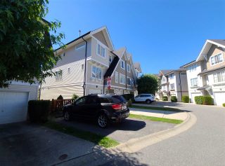 Photo 2: 63 20540 66 Avenue in Langley: Willoughby Heights Townhouse for sale in "AMBERLEIGH" : MLS®# R2489777