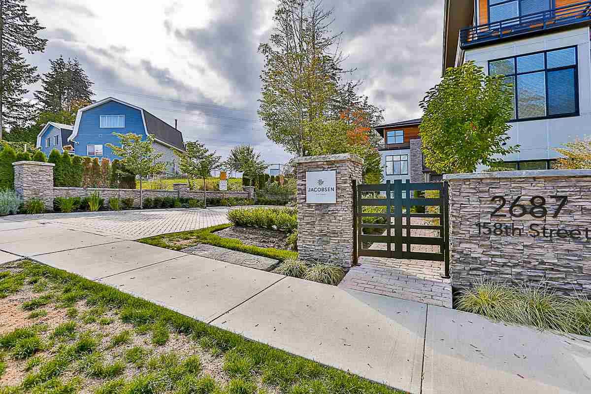 Main Photo: 14 2687 158 Street in Surrey: Grandview Surrey Townhouse for sale in "Jacobsen" (South Surrey White Rock)  : MLS®# R2166202