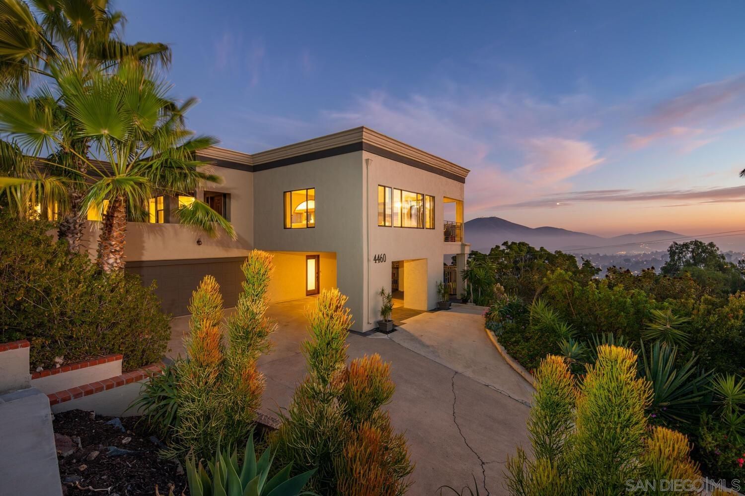 Main Photo: MOUNT HELIX House for sale : 6 bedrooms : 4460 Ad Astra Way in La Mesa
