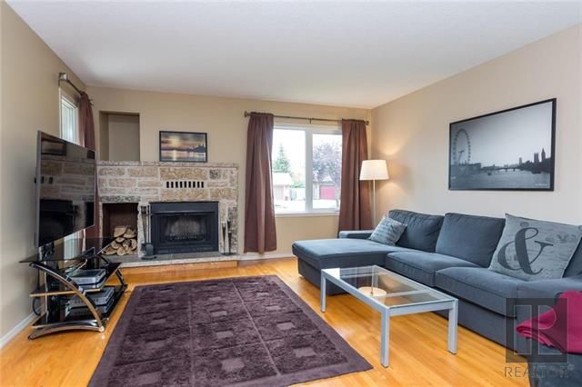 Photo 3: Photos: 47 Upton Place in Winnipeg: River Park South Residential for sale (2F)  : MLS®# 1827021