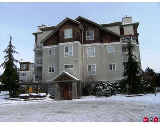 Photo 1: 215 10186 155TH Street in Surrey: Guildford Condo for sale in "Somerset" (North Surrey)  : MLS®# F2833763