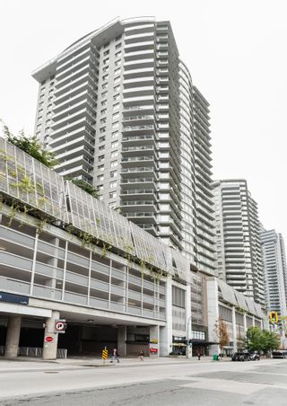 Photo 1: 2609 892 CARNARVON Street in New Westminster: Downtown NW Condo for sale in "Azure II at Plaza 88" : MLS®# R2630812