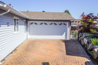 Photo 5: 71 Salmon Crt in View Royal: VR View Royal Manufactured Home for sale : MLS®# 933401