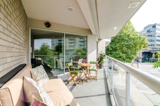 Photo 14: 3203 33 CHESTERFIELD Place in North Vancouver: Lower Lonsdale Condo for sale : MLS®# R2388716