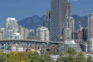 Photo 19: 405 1345 W 4TH Avenue in Vancouver: False Creek Condo for sale in "GRANVILLE ISLAND VILLAGE" (Vancouver West)  : MLS®# R2504496