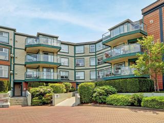 Photo 1: 402 898 Vernon Ave in Saanich: SE Swan Lake Condo for sale (Saanich East)  : MLS®# 920793