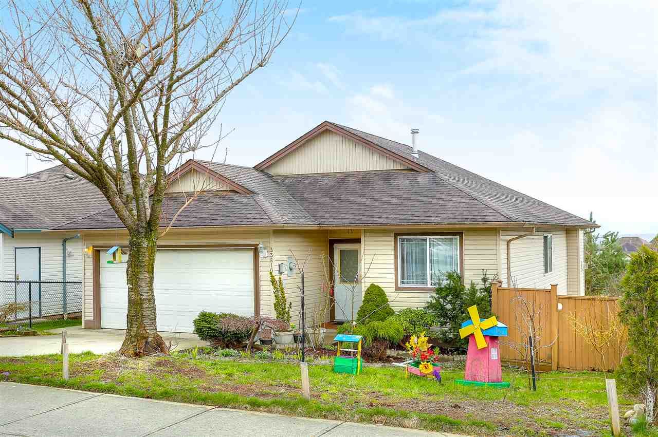 Main Photo: 33810 BLUEBERRY Drive in Mission: Mission BC House for sale : MLS®# R2155795