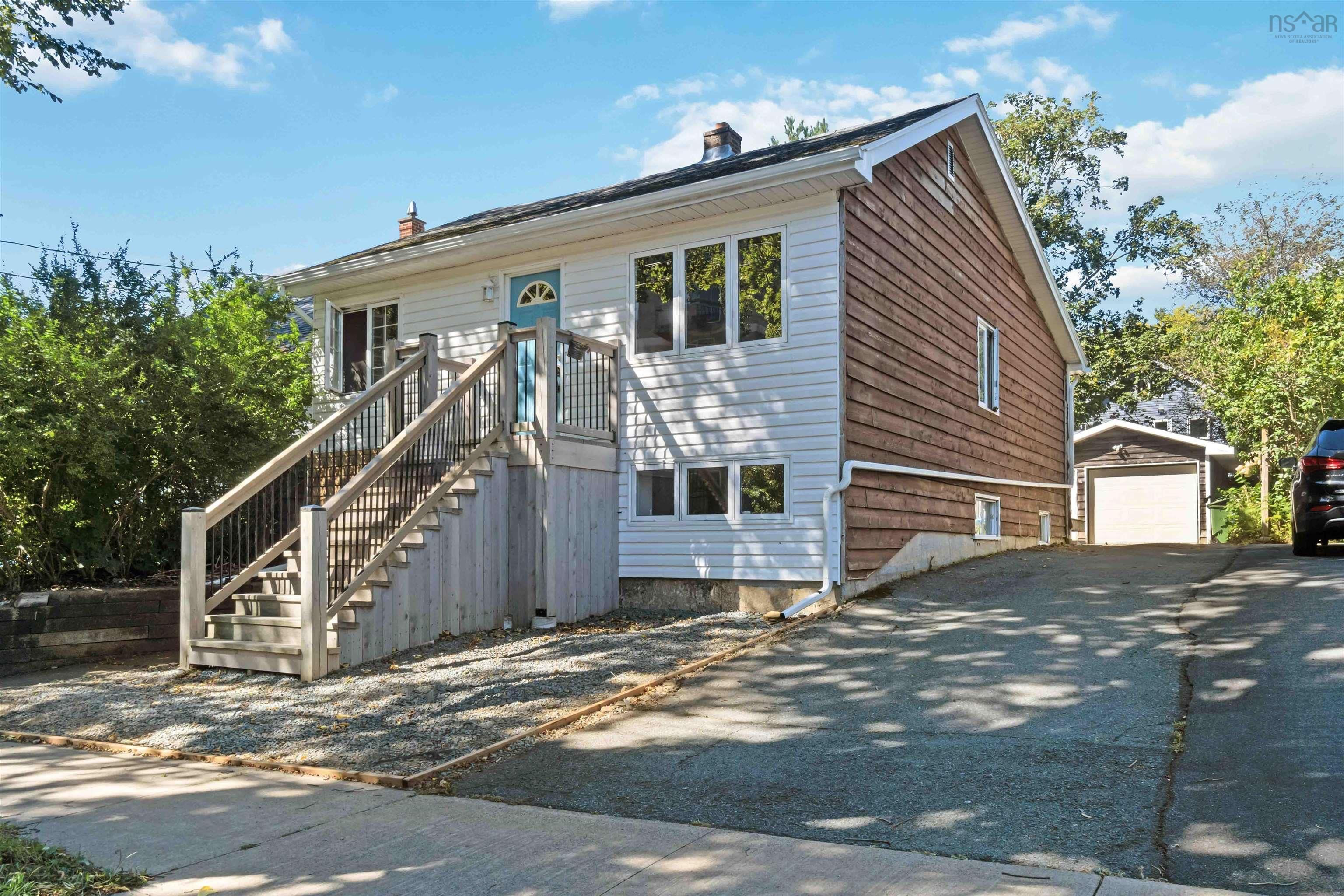 Main Photo: 6441 Summit Street in Halifax Peninsula: 4-Halifax West Multi-Family for sale (Halifax-Dartmouth)  : MLS®# 202222768