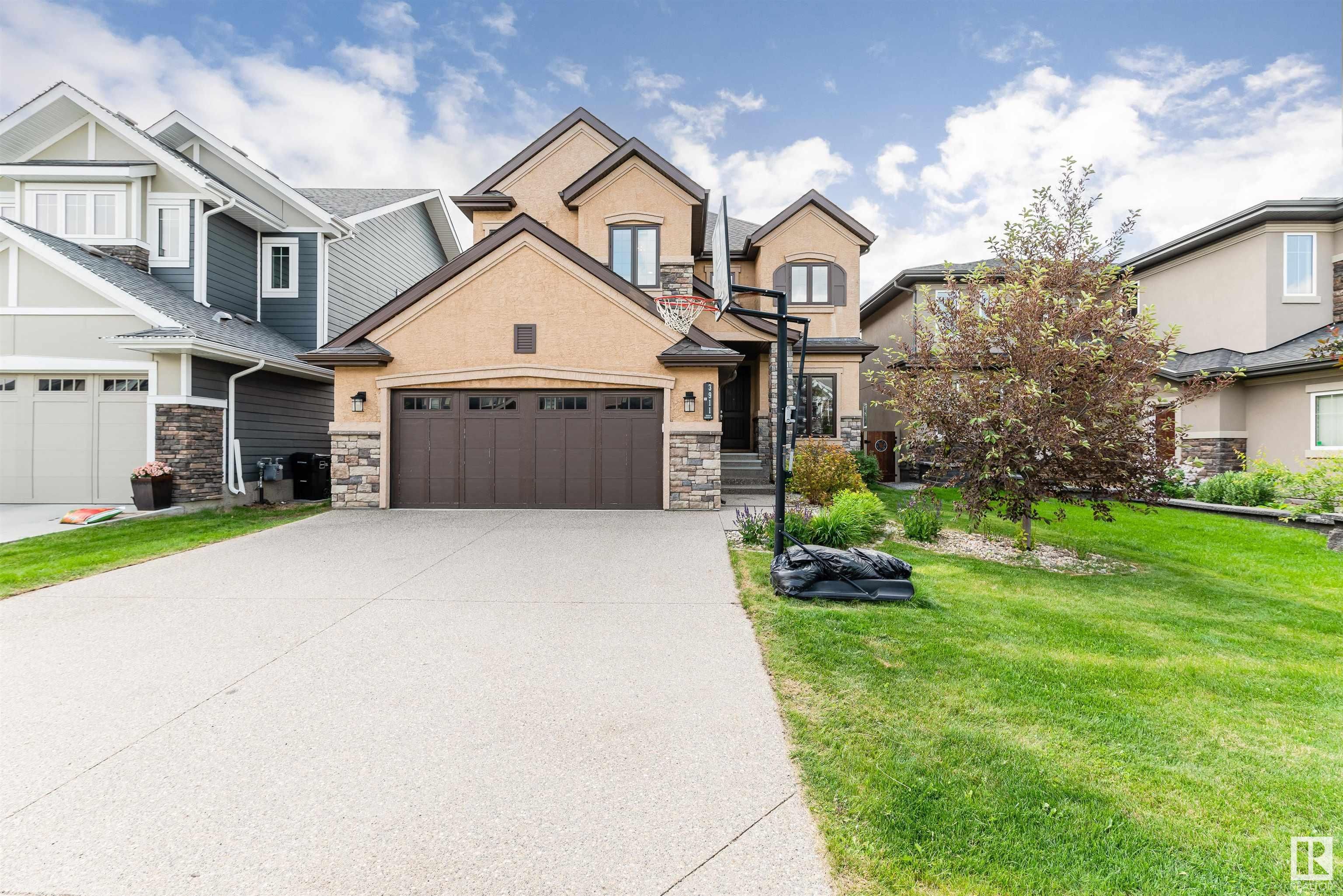 Main Photo: 3911 KENNEDY Crescent in Edmonton: Zone 56 House for sale : MLS®# E4329727