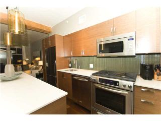 Photo 3: 209 1275 HAMILTON Street in Vancouver: Yaletown Condo for sale in "THE ALDA" (Vancouver West)  : MLS®# V941280
