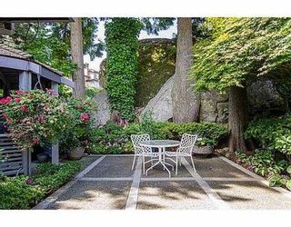 Photo 2: 5257 ASPEN Crescent in West Vancouver: Upper Caulfeild Townhouse for sale in "SAHALEE" : MLS®# V1023681
