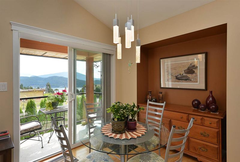 FEATURED LISTING: 19 - 728 GIBSONS Way Gibsons