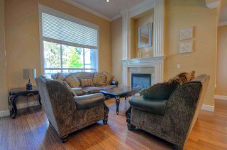 Photo 4: 5840 138 Street in Surrey: Panorama Ridge House for sale : MLS®# R2567744