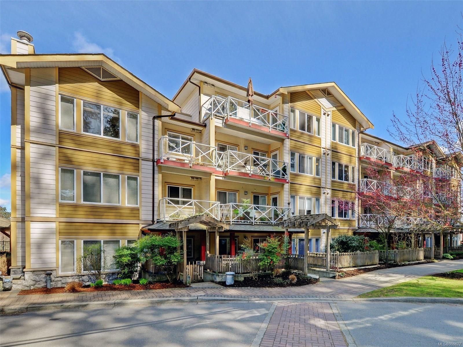 Main Photo: 108 360 Goldstream Ave in Colwood: Co Colwood Corners Condo for sale : MLS®# 900877