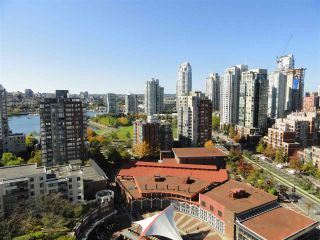 Photo 2: 2206 1199 MARINASIDE Crescent in Vancouver: Yaletown Condo for sale in "AQUARIUS ONE" (Vancouver West)  : MLS®# R2116053