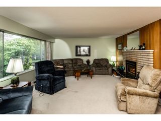 Photo 3: 12450 96 Avenue in Surrey: Queen Mary Park Surrey House for sale in "Cedar Hills" : MLS®# R2361654