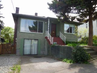 Photo 1: 350 ALBERTA Street in New Westminster: Sapperton House for sale : MLS®# R2055725