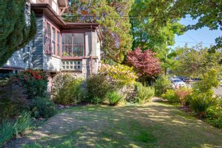 Photo 3: 1520 Gladstone Ave in Victoria: Vi Fernwood House for sale : MLS®# 916598