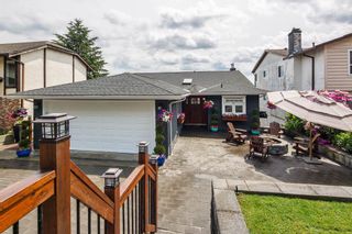 Photo 3: 201 WARRICK Street in Coquitlam: Cape Horn House for sale : MLS®# R2308121