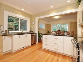 Photo 10: 2109 Sutherland Rd in VICTORIA: OB South Oak Bay House for sale (Oak Bay)  : MLS®# 718288