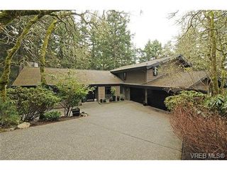 Photo 1: 4449 Sunnywood Place in VICTORIA: SE Broadmead Residential for sale (Saanich East)  : MLS®# 332321